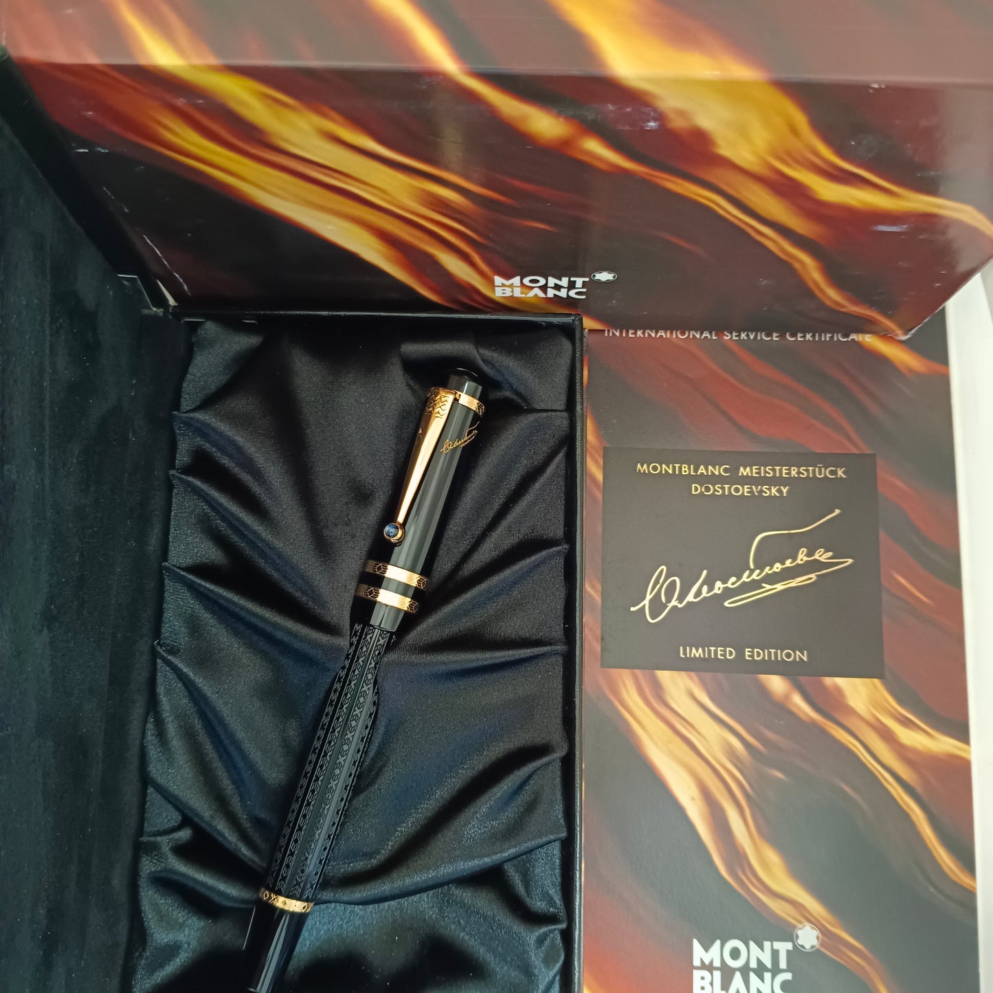 Montblanc Writer's Edition Fyodor M. DOSTOEVSKY Fountain Pen