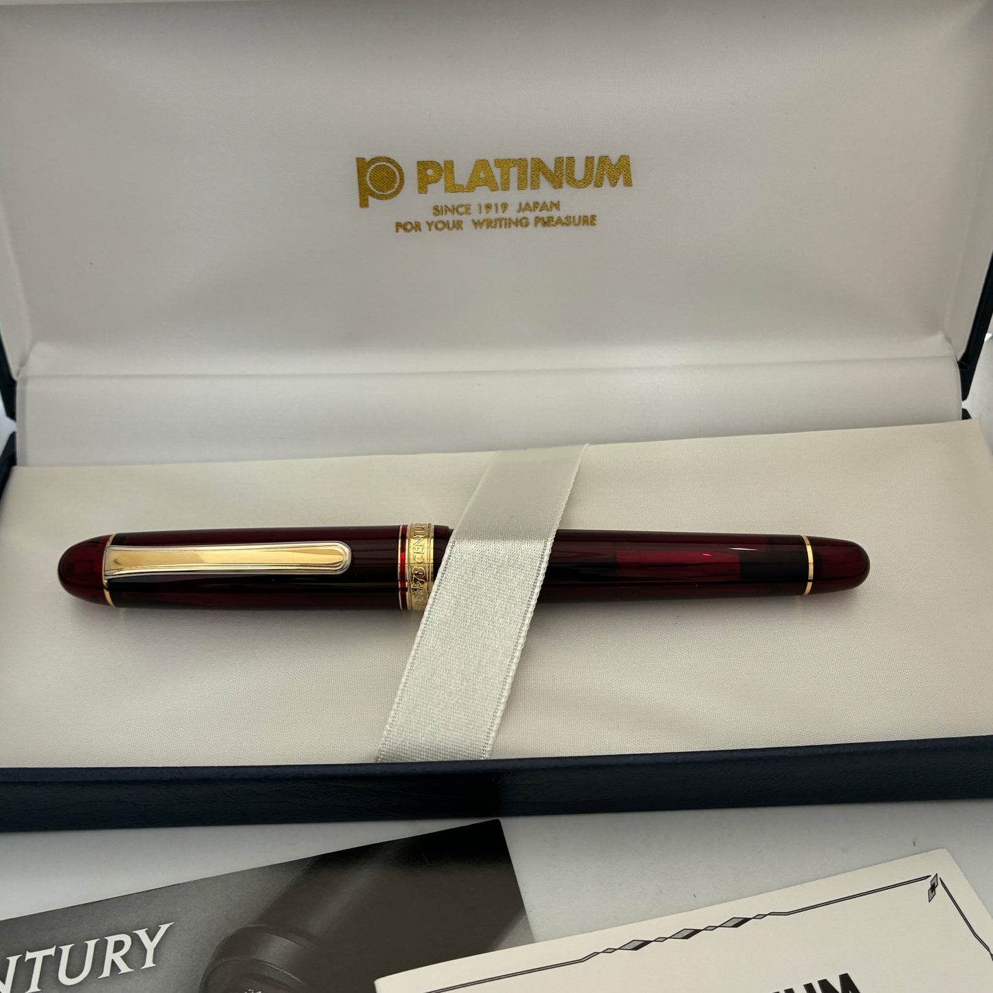 Platinum 3776 Century Fountain Pen - Bourgogne GT