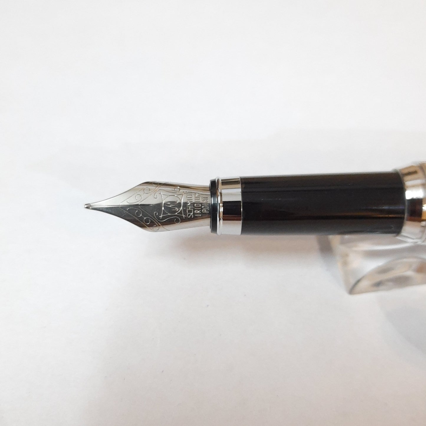 Waldmann Concorde Pinstripe Pattern Sterling Silver Fountain Pen