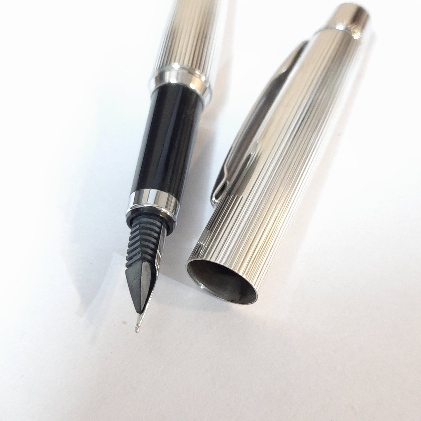 Waldmann Concorde Pinstripe Pattern Sterling Silver Fountain Pen