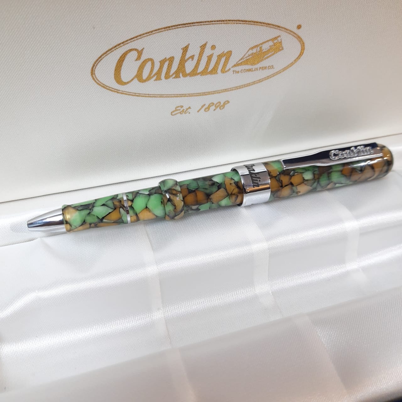 Conklin Crescent Mark Twain Spring Green/Gold Leaf Marble Ballpoint Pen