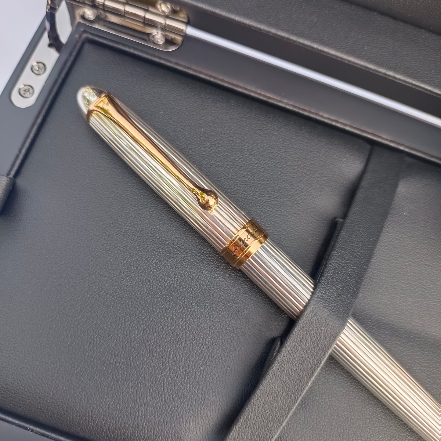 Aurora 88 925 Sterling Silver 14Kt Gold GT Fountain Pen 816