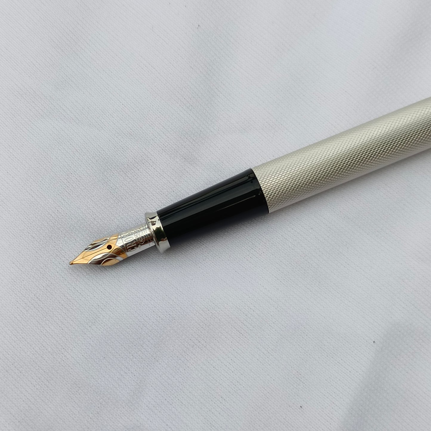 Cross Special Edition Brushed Platinum Plated Fountain Pen 18K Gold nib
