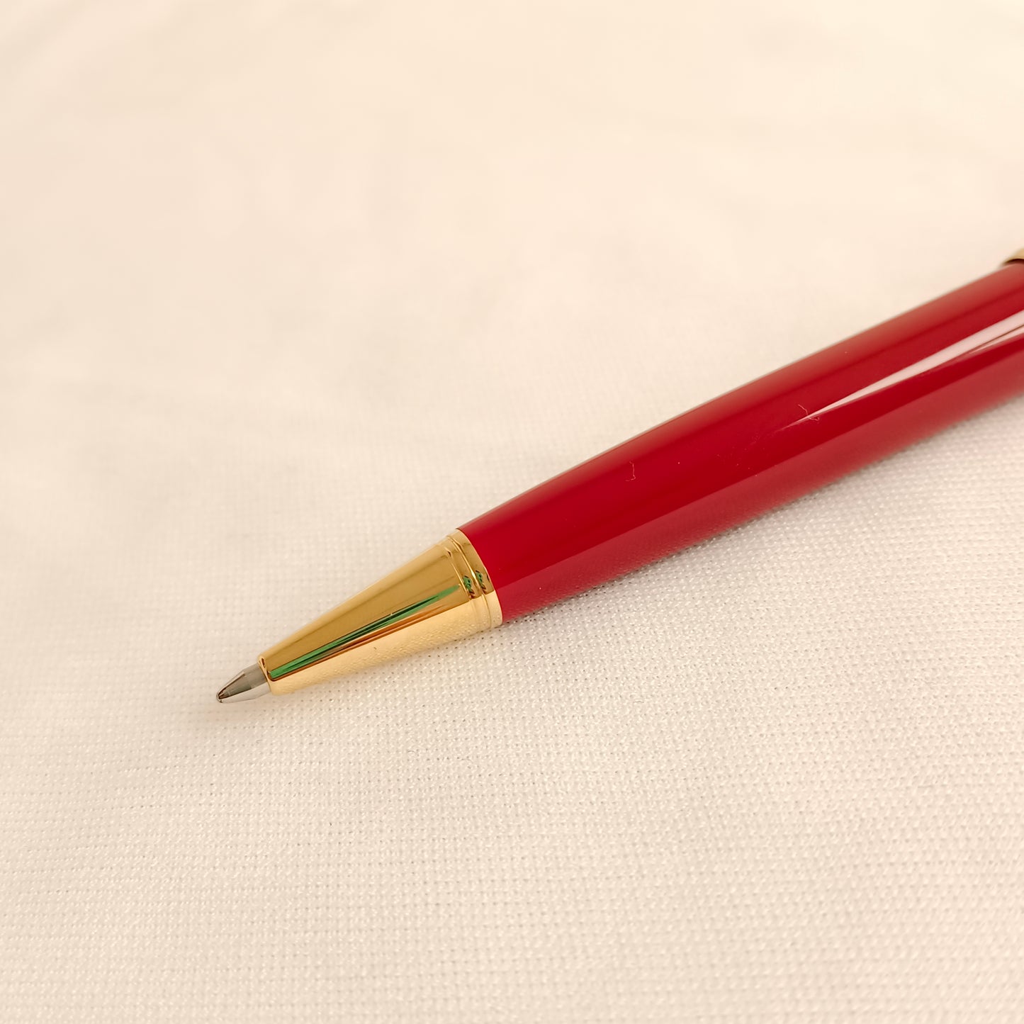 Aurora Talentum Burgundy Ballpoint Pen with Gold Trim