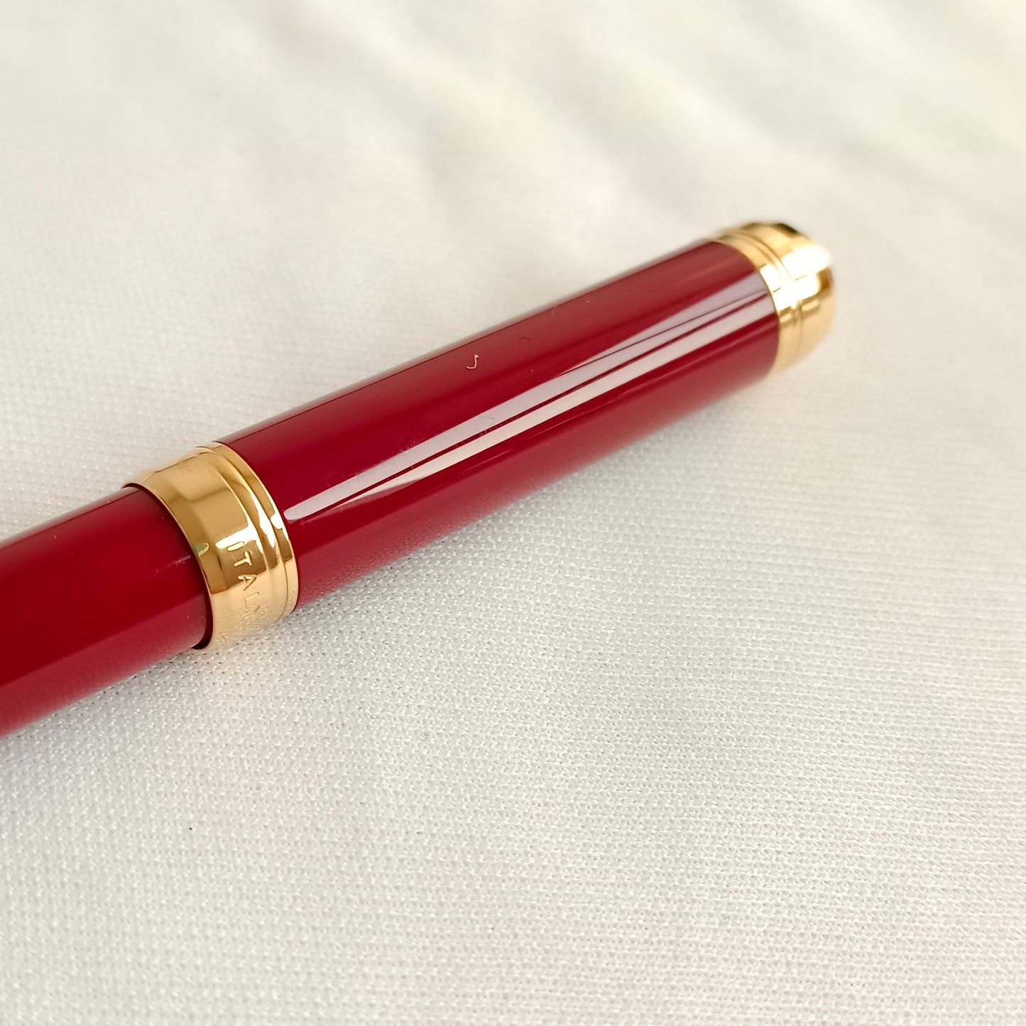 Aurora Talentum Burgundy Ballpoint Pen with Gold Trim