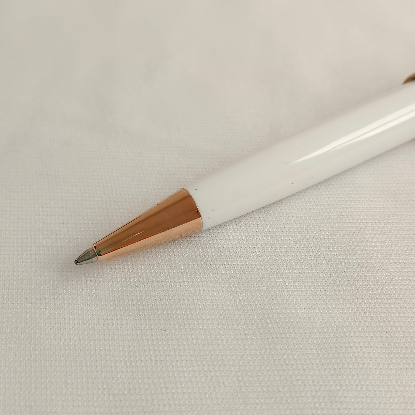 Aurora EDO Ballpoint pen, Resin, Rose Gold PVD, White, O31-W