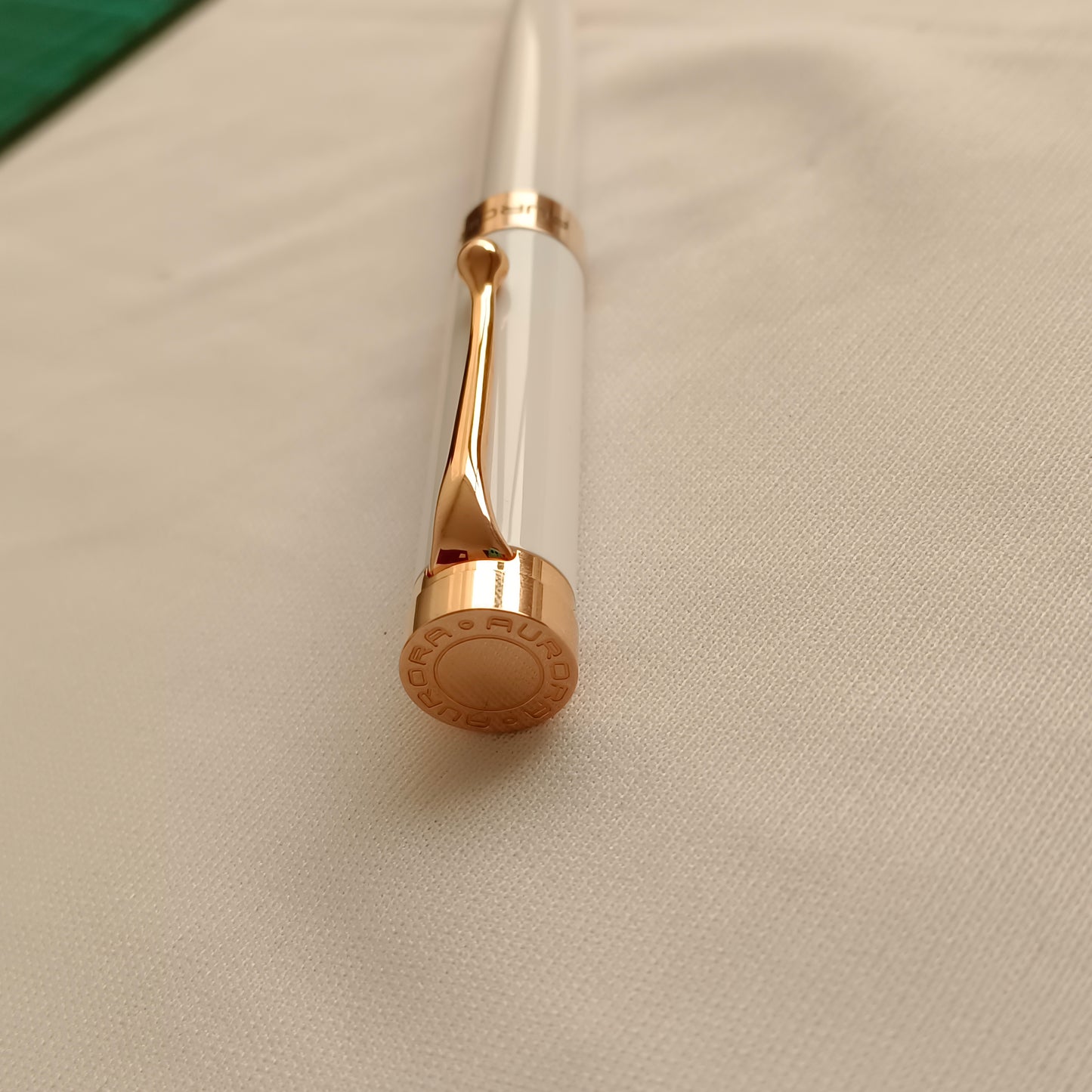 Aurora EDO Ballpoint pen, Resin, Rose Gold PVD, White, O31-W