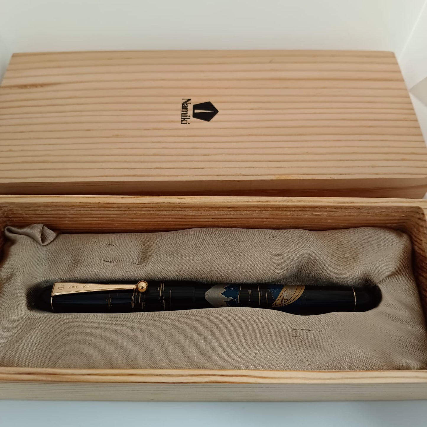 Pilot Namiki Nippon Art Mount Fuji & Ship - Fountain Pen