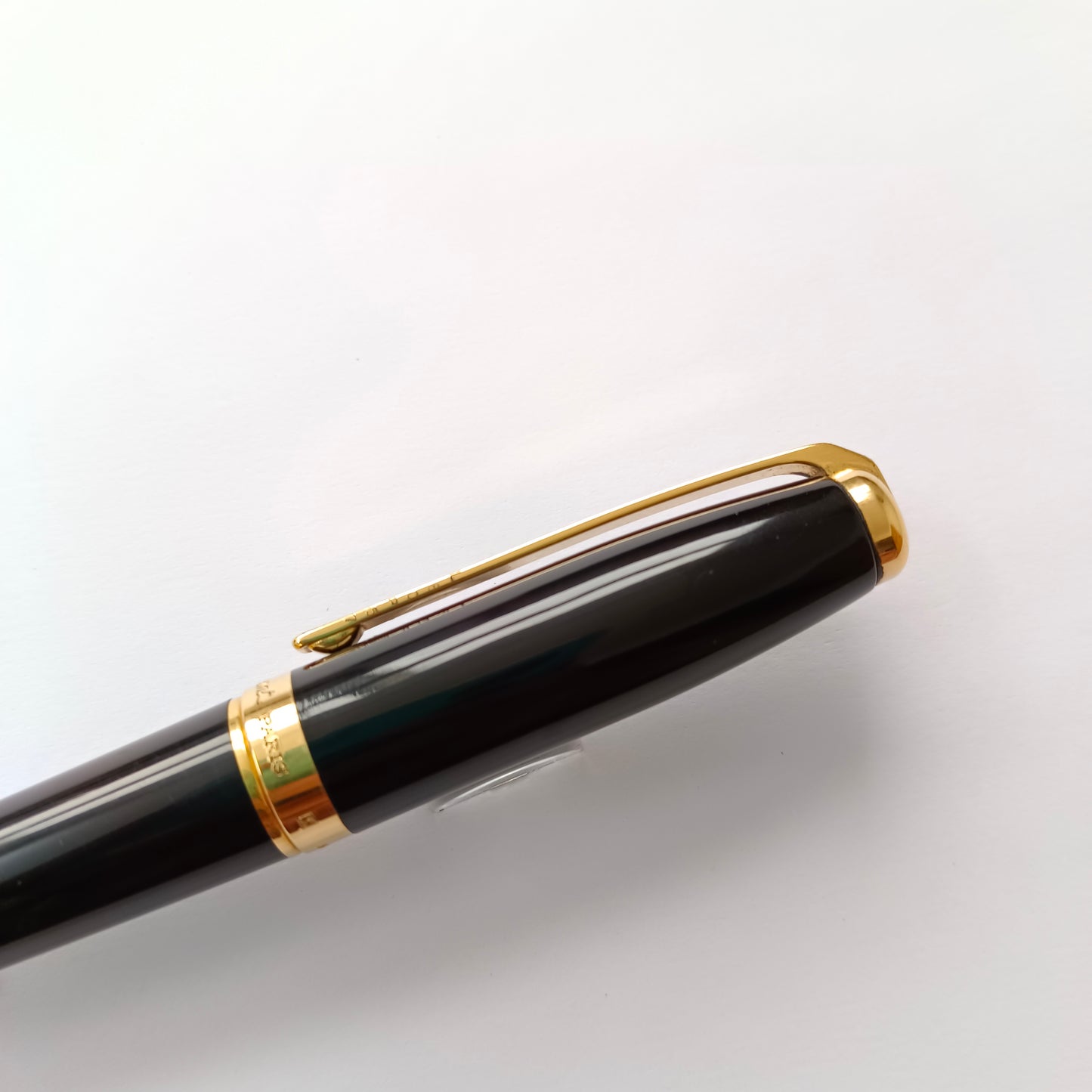 ST DuPont Olympio Black Lacquer & Gold Plated Fountain pen