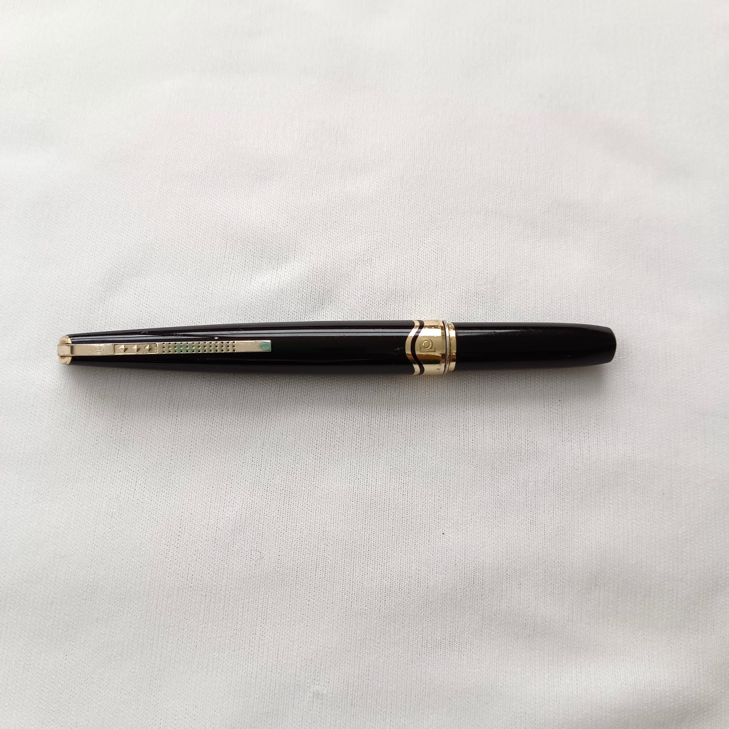 Platinum pocket Black fountain pen with 14Kt gold nib made in japan