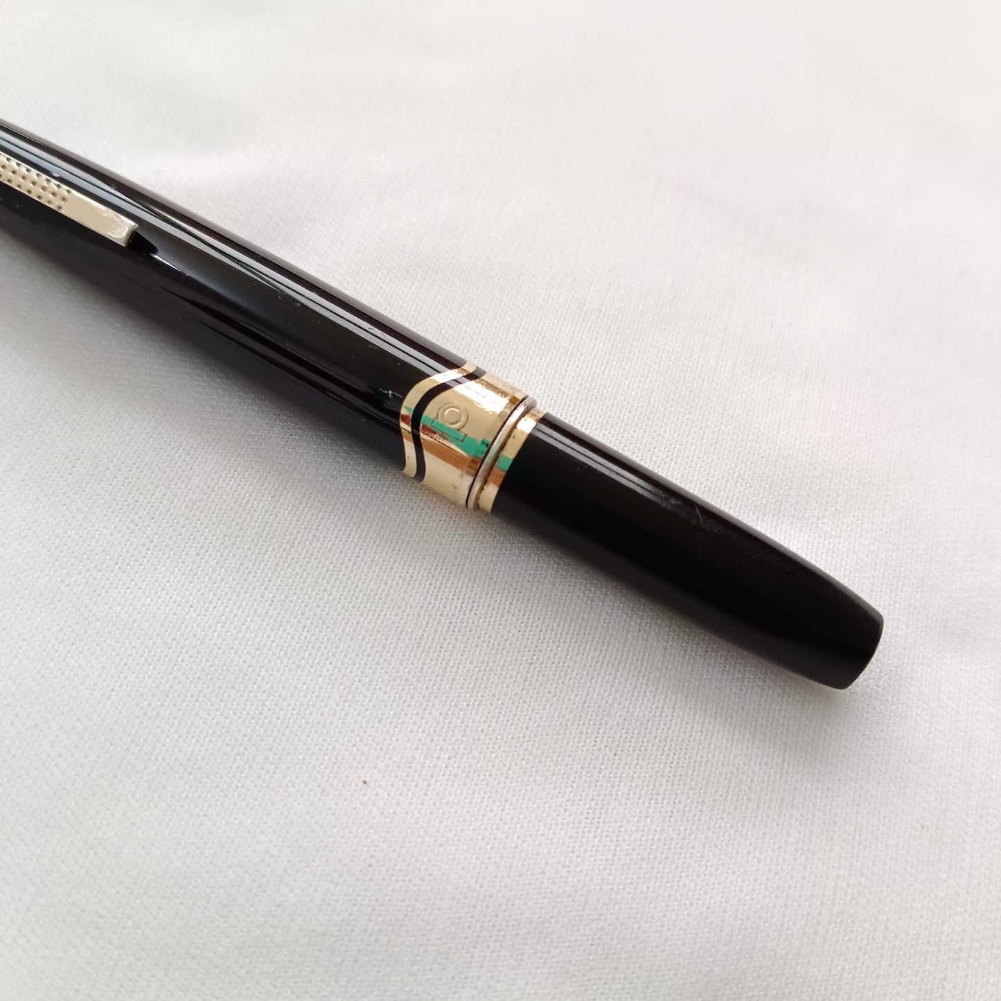 Platinum pocket Black fountain pen with 14Kt gold nib made in japan