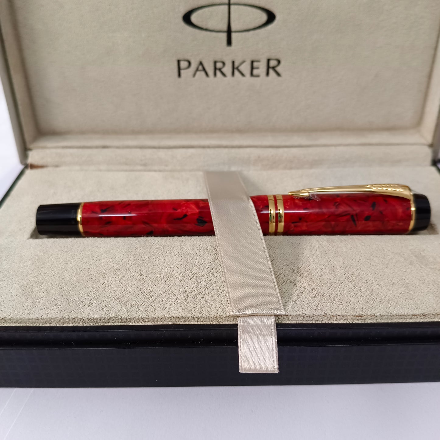 Parker Duofold Centennial Fountain Pen- Jasper Red Marble