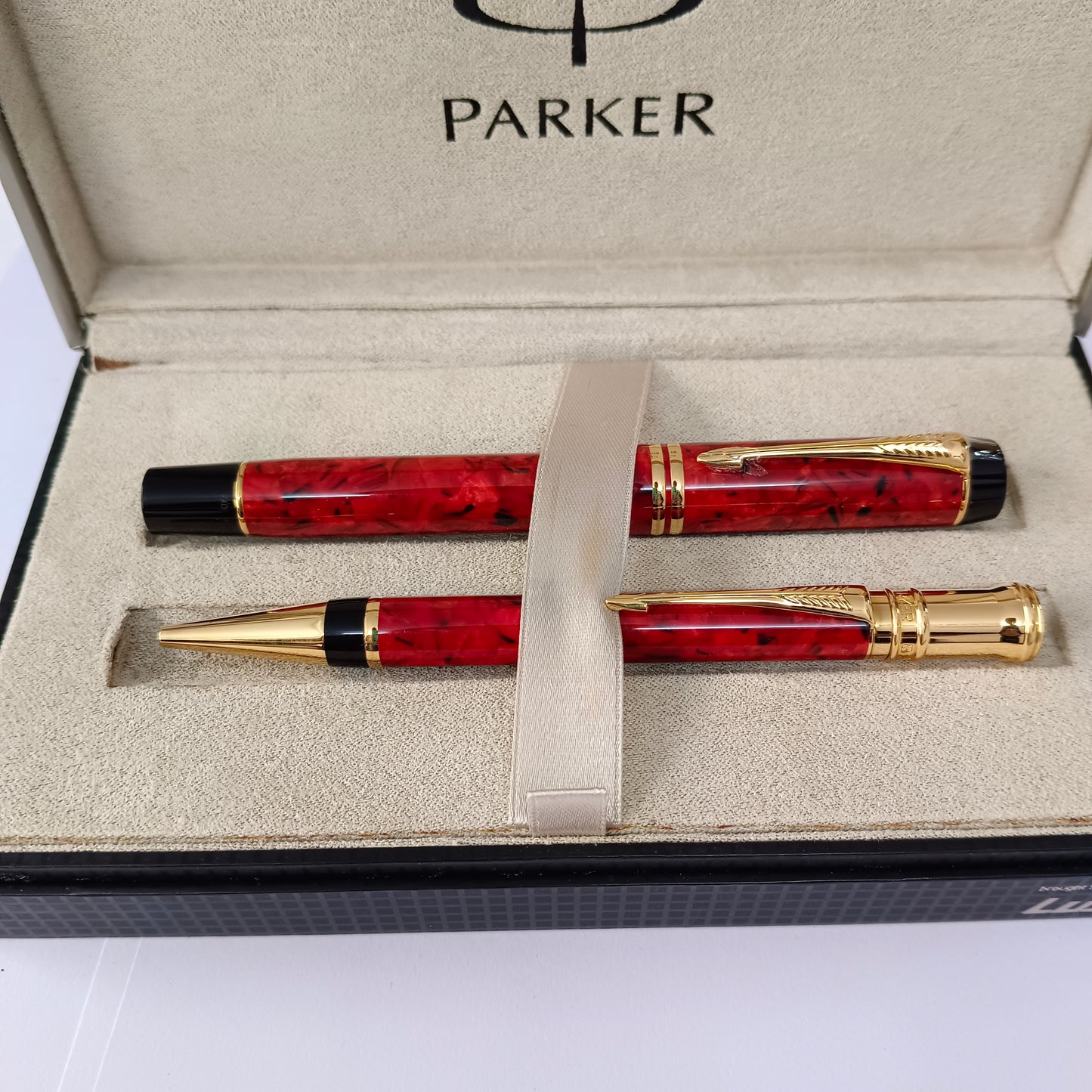 Parker Duofold Centennial Fountain Pen & Pencil Set- Jasper Red Marble