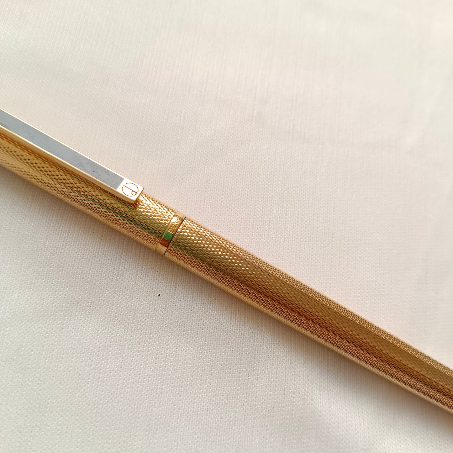 Alfred Dunhill Gemline Gold Plated Barleycorn Pattern Fountain Pen