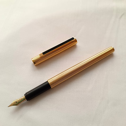 Alfred Dunhill Gemline Gold Plated Barleycorn Pattern Fountain Pen