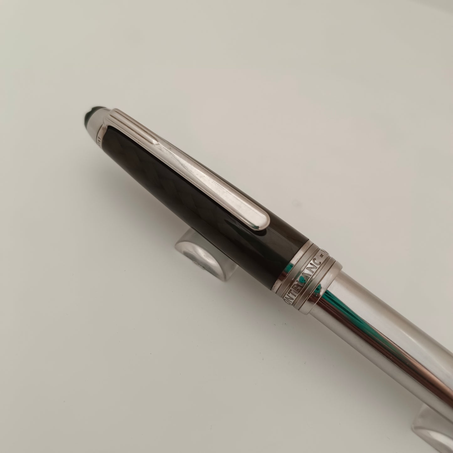 Montblanc Meisterstuck Solitaire Carbon Fiber& Steel Fountain Pen