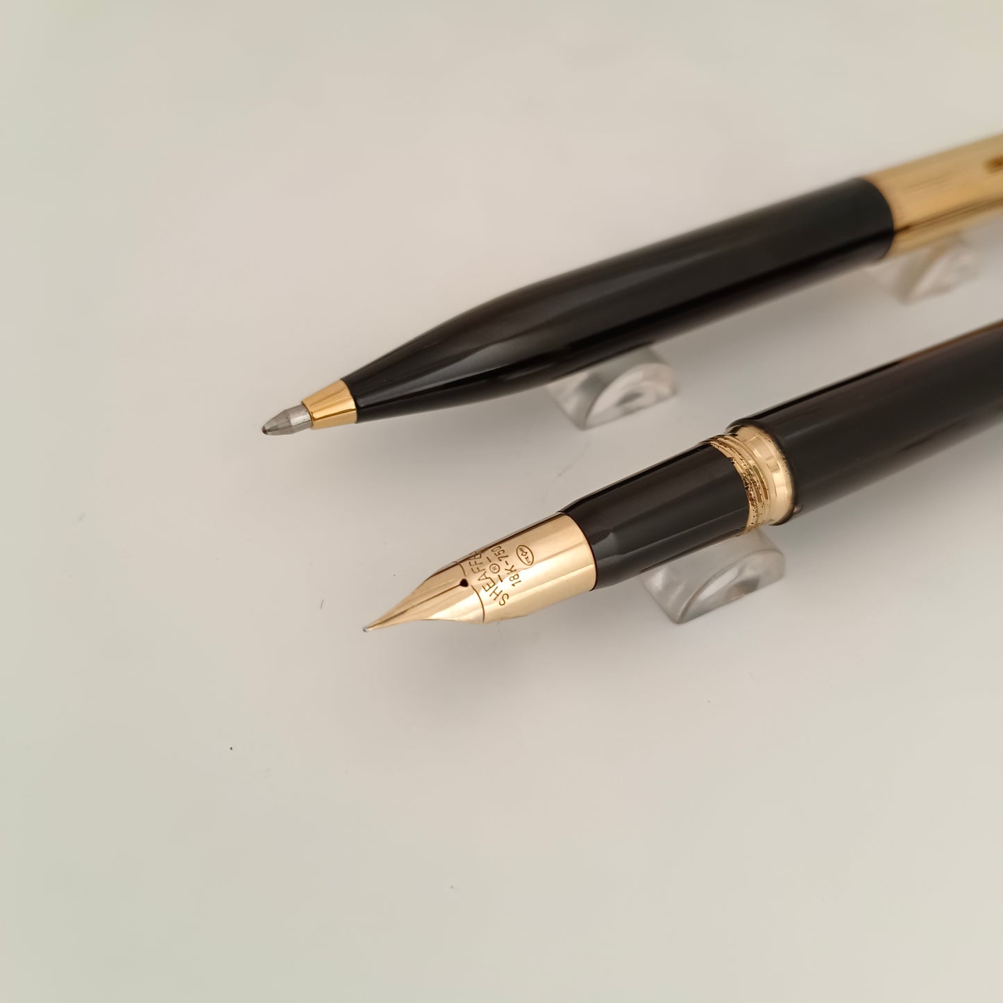 Sheaffer Crest 593 Black with gold Plated cap pen set