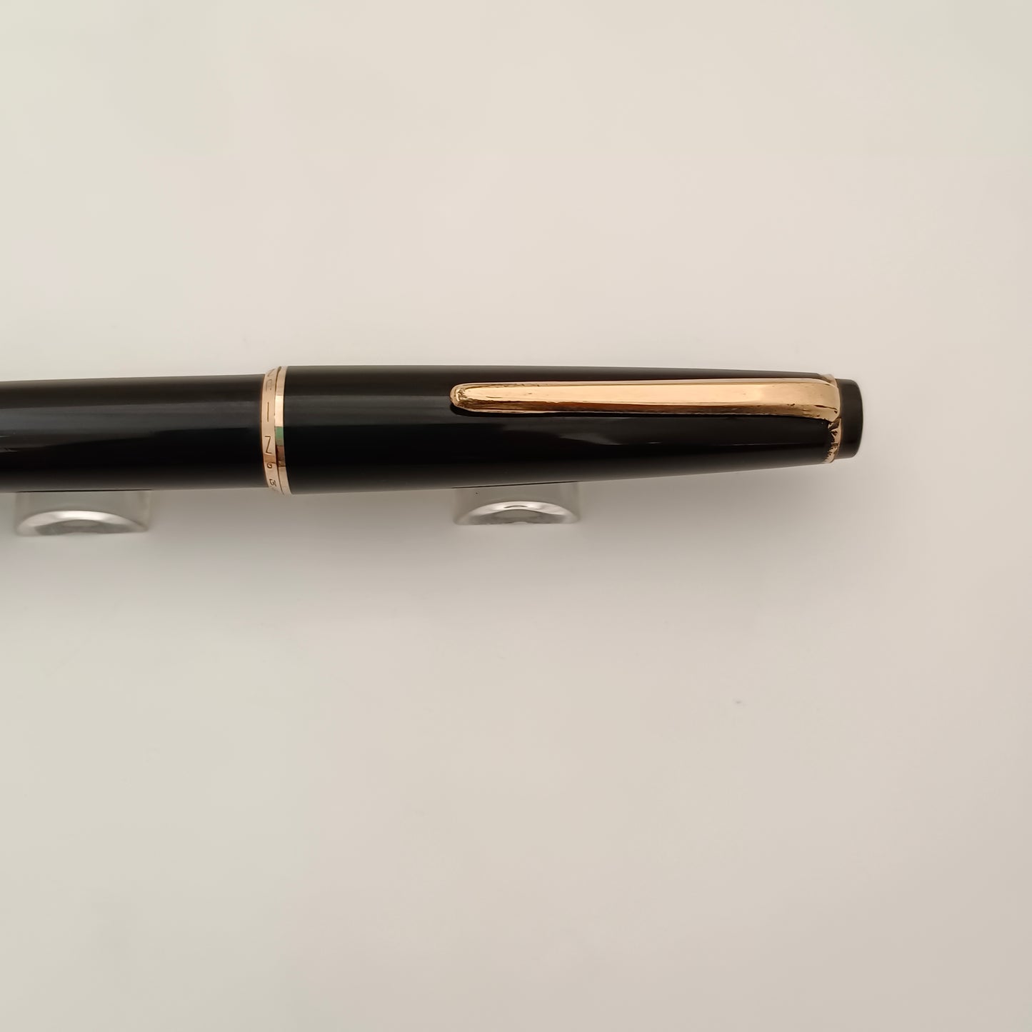 Vintage Montblanc No. 32 Black Fountain Pen (1970s)
