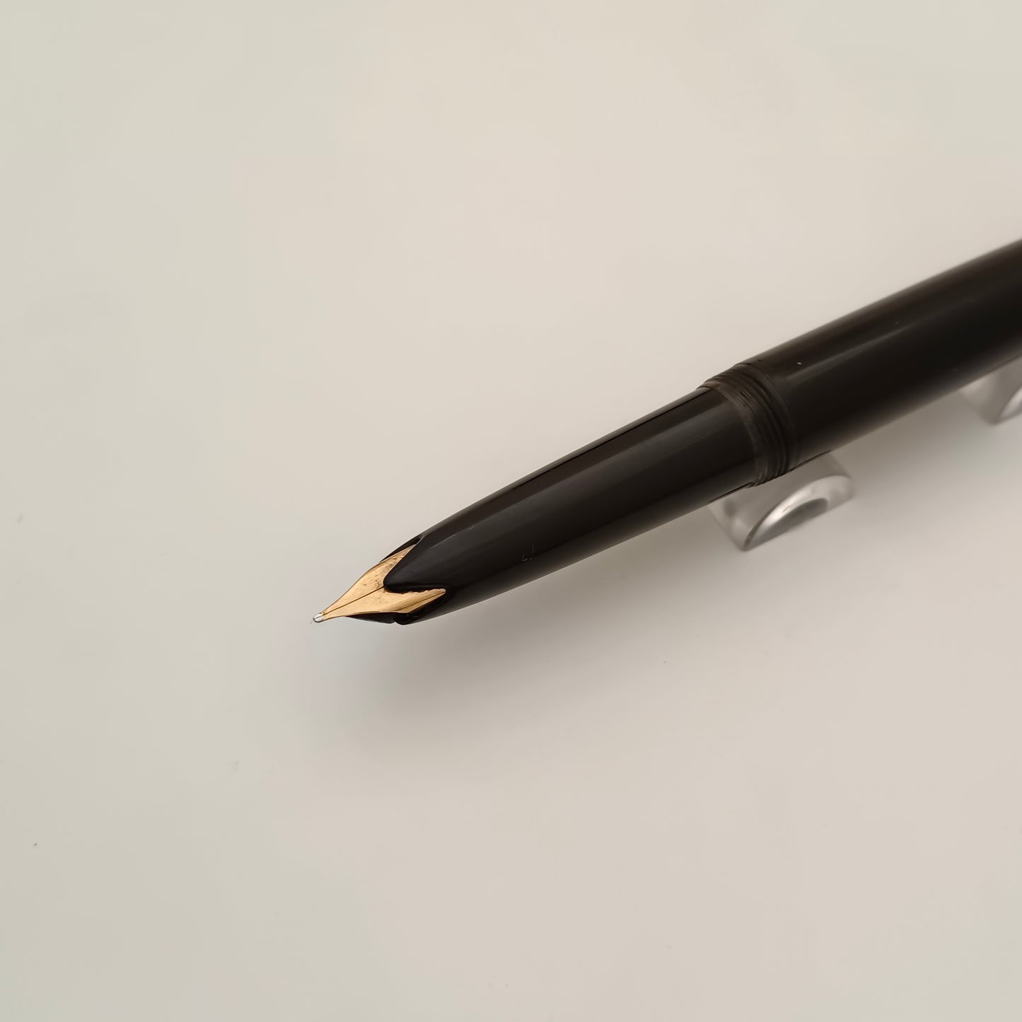 Vintage Montblanc No. 32 Black Fountain Pen (1970s)