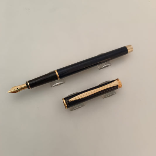 Pelikan Classic P381 Cirago blue Lacquer Gold Trim Fountain Pen 14kt Nib