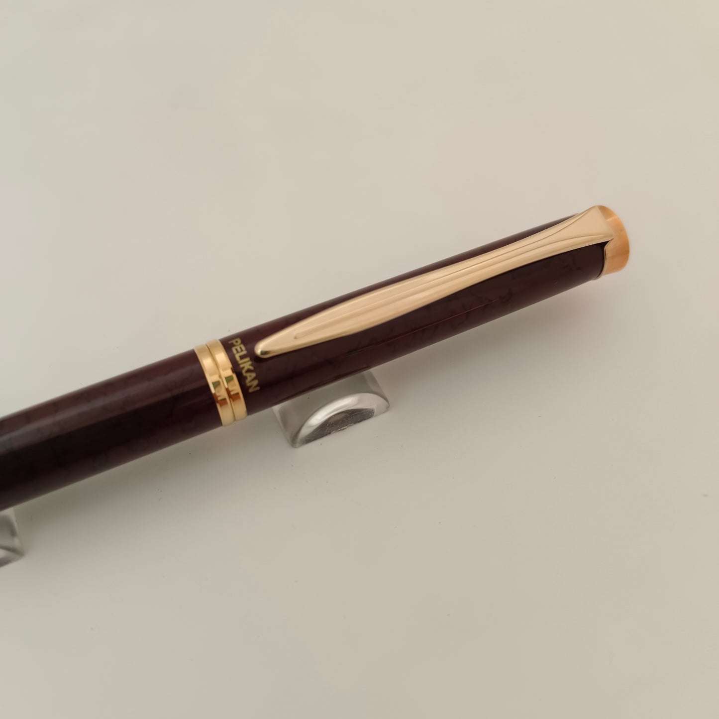 Pelikan Classic P381 Brown Lacquer Gold Trim Fountain Pen 14kt Nib