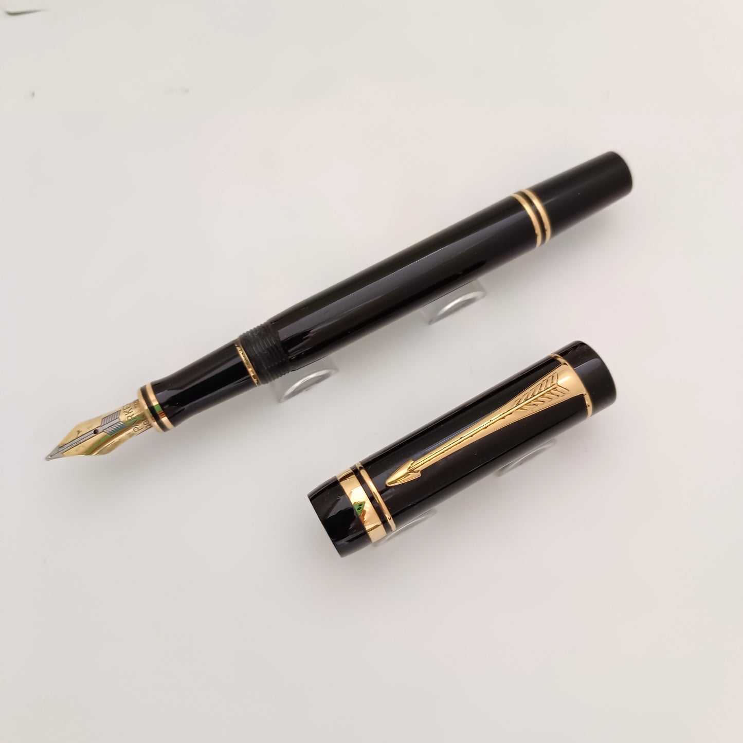 Vintage Parker Duofold International Black Fountain Pen - Gold Trim