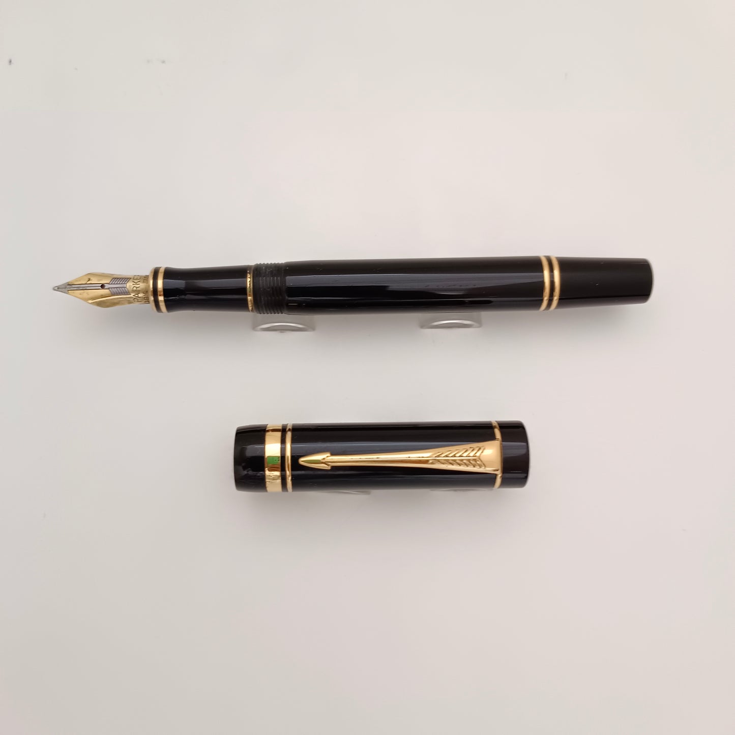 Vintage Parker Duofold International Black Fountain Pen - Gold Trim