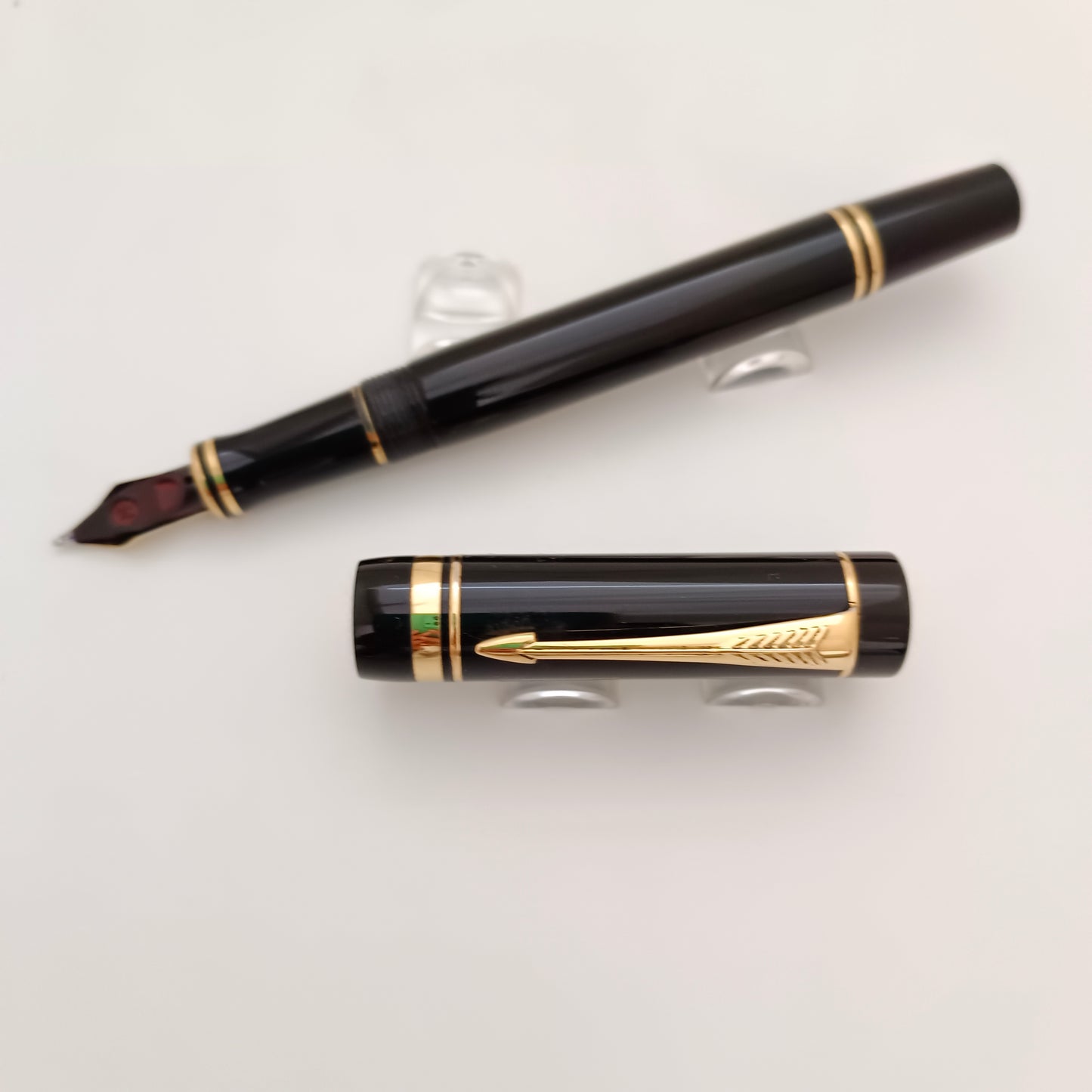 Vintage Parker Duofold International Black Fountain Pen - Gold Trim