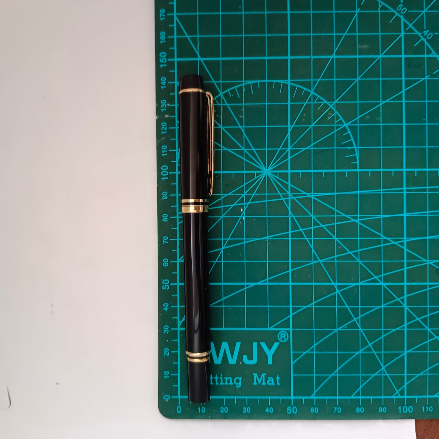 Waterman Ideal Le man 100 Black Gold trims Fountain Pen