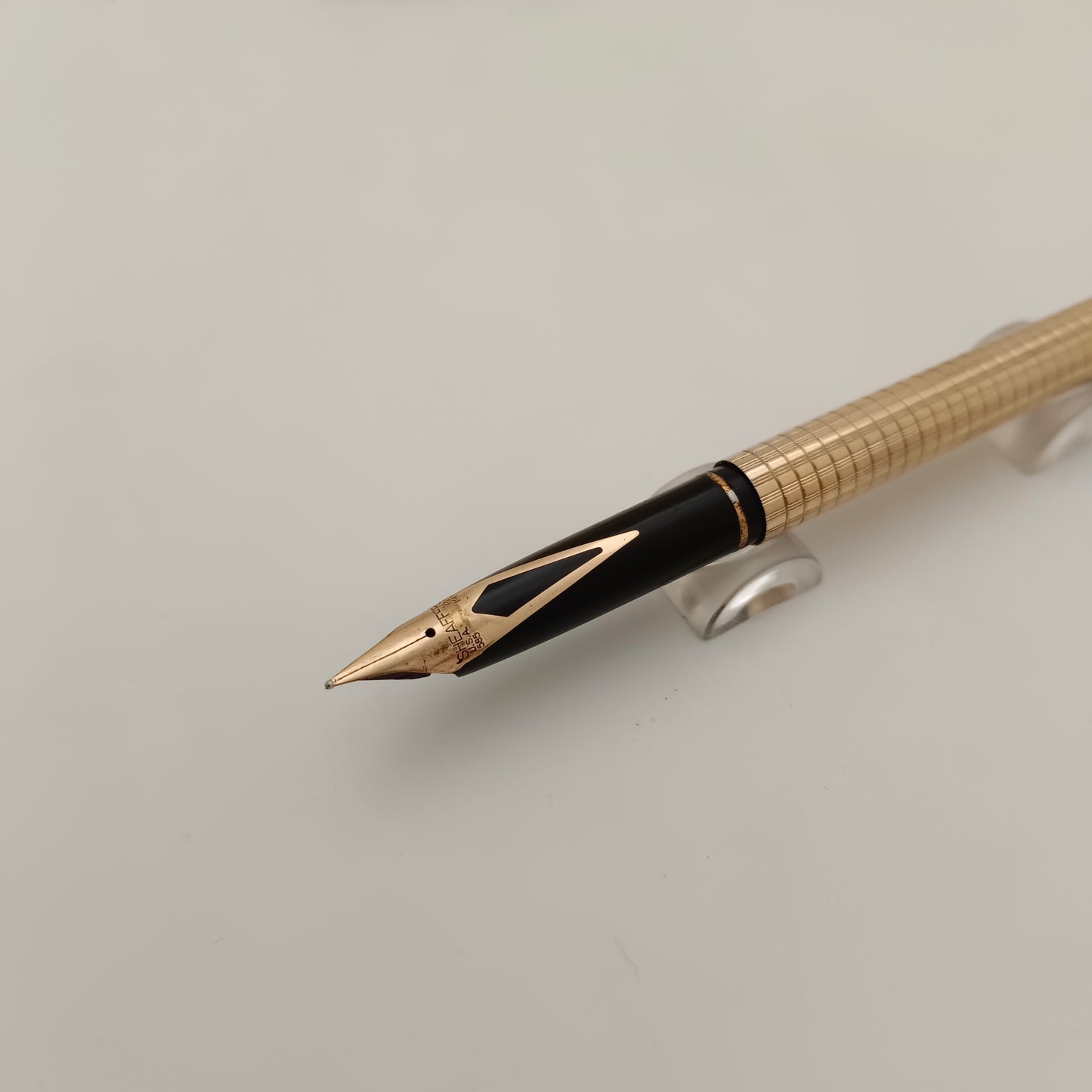 Vintage Sheaffer Targa 1007 Slim fountain Pen