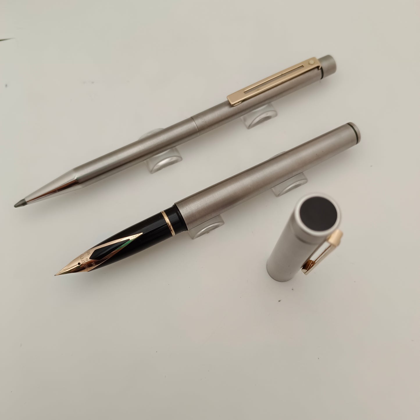 Vintage Sheaffer Targa 1001XG Fountain & Ballpen Set