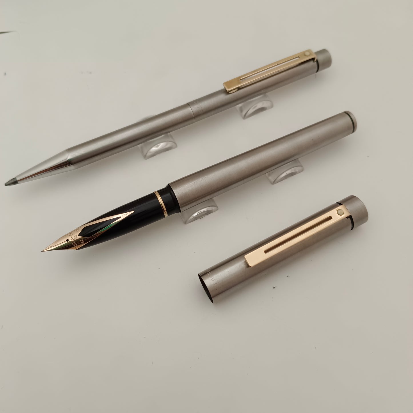 Vintage Sheaffer Targa 1001XG Fountain & Ballpen Set