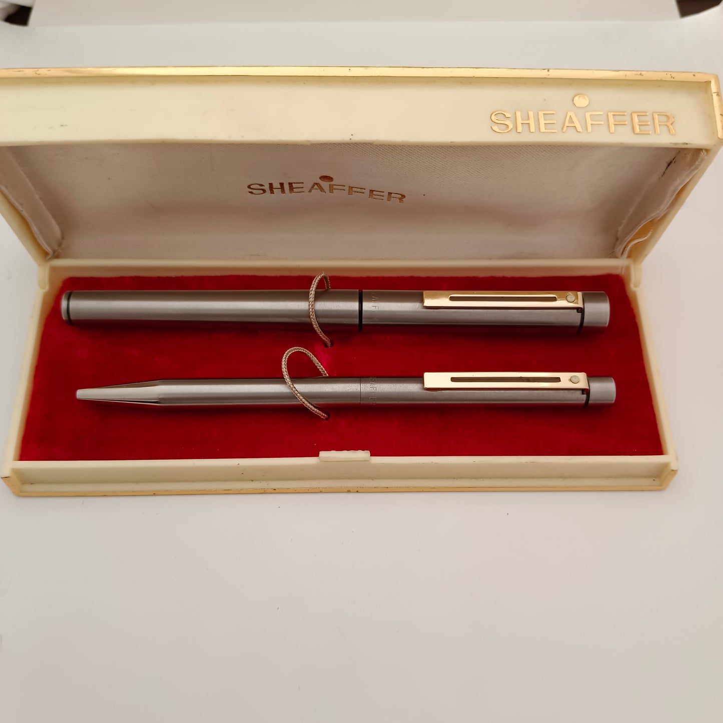 Vintage Sheaffer Targa 1001XG Fountain & Ballpen Set