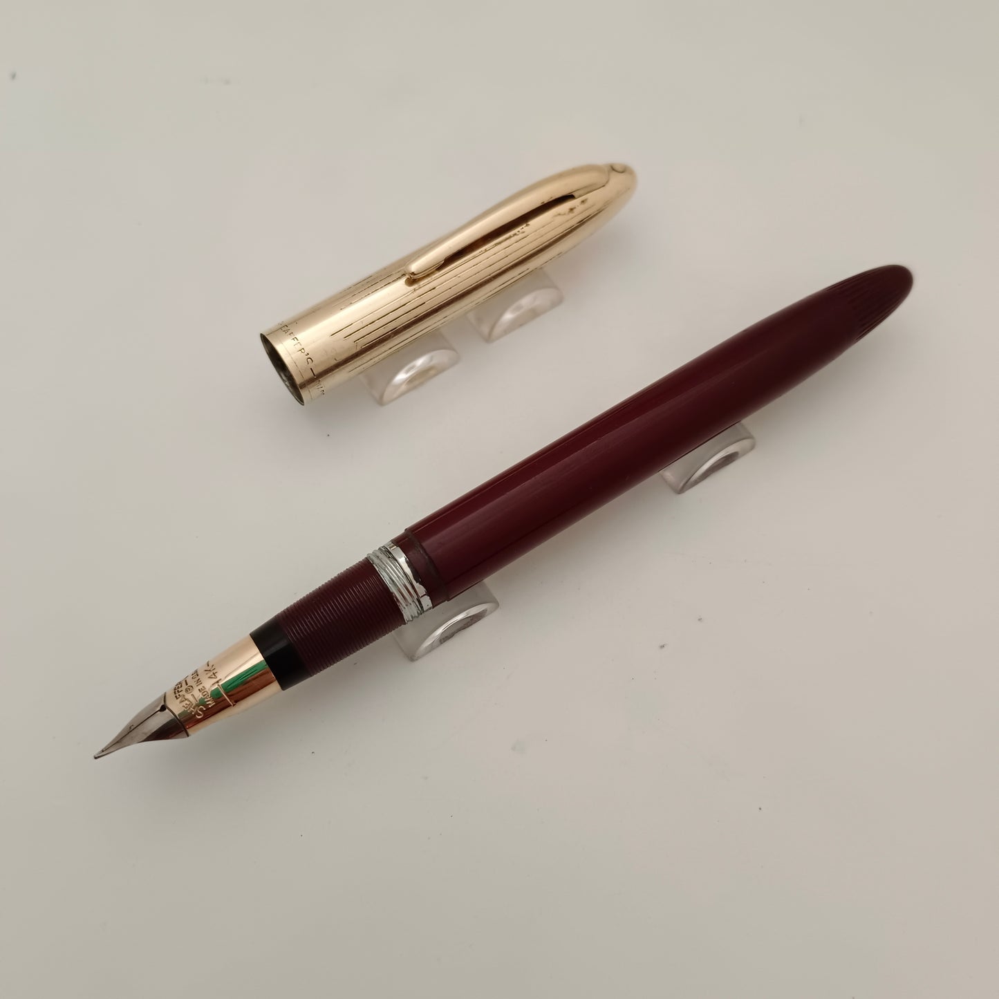 Sheaffer Vintage Snorkel Burgundy Fountain Pen with 14kt Gold Nib