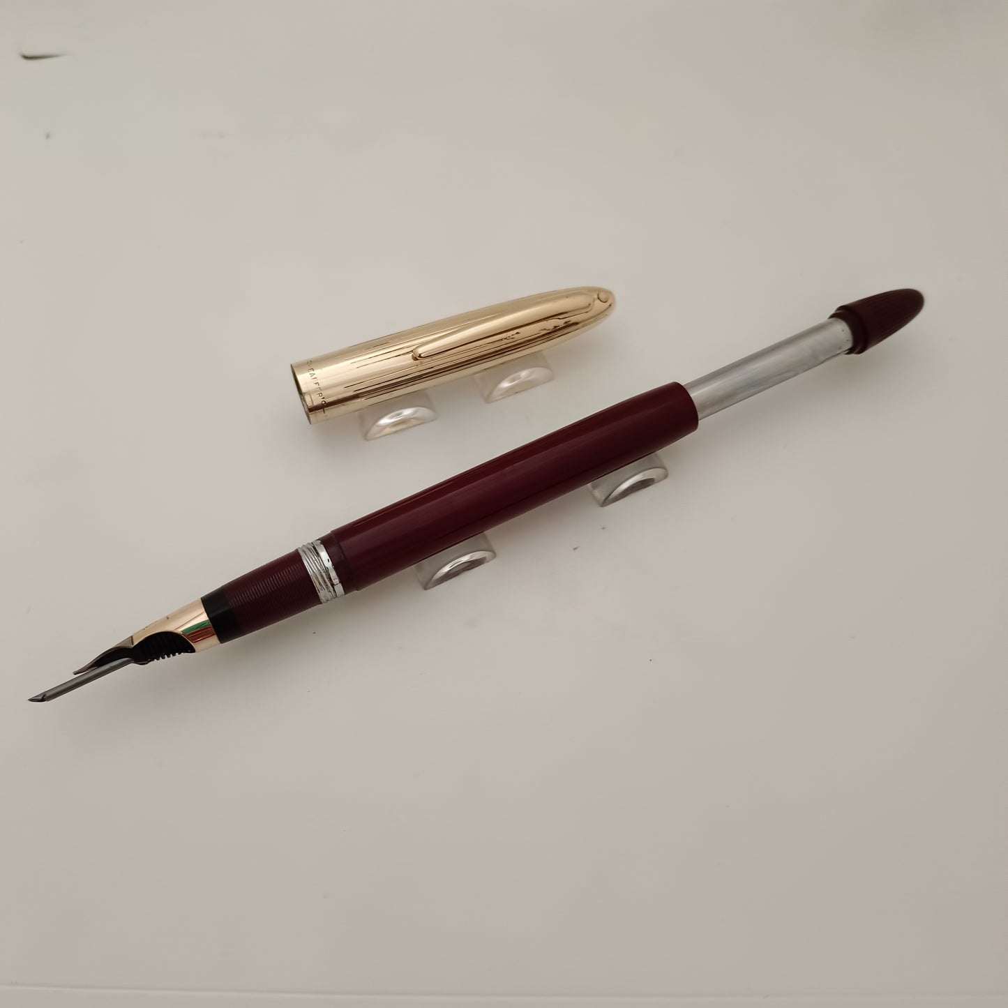 Sheaffer Vintage Snorkel Burgundy Fountain Pen with 14kt Gold Nib