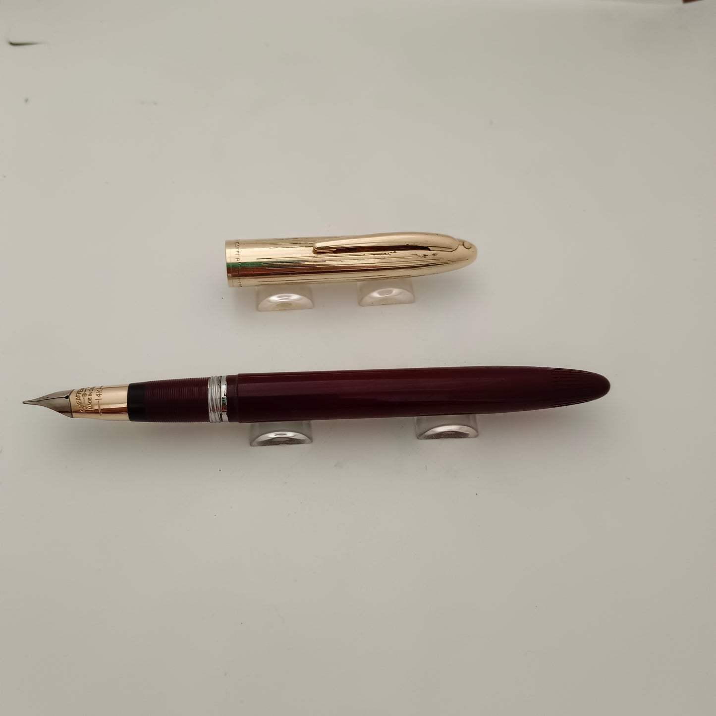 Sheaffer Vintage Snorkel Burgundy Fountain Pen with 14kt Gold Nib