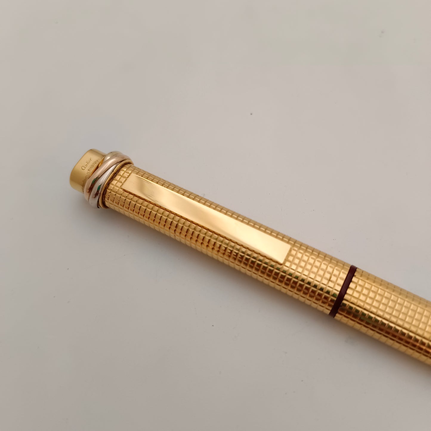 Cartier Vendome Crosshatch Cisele Trinity Ring Fountain Pen