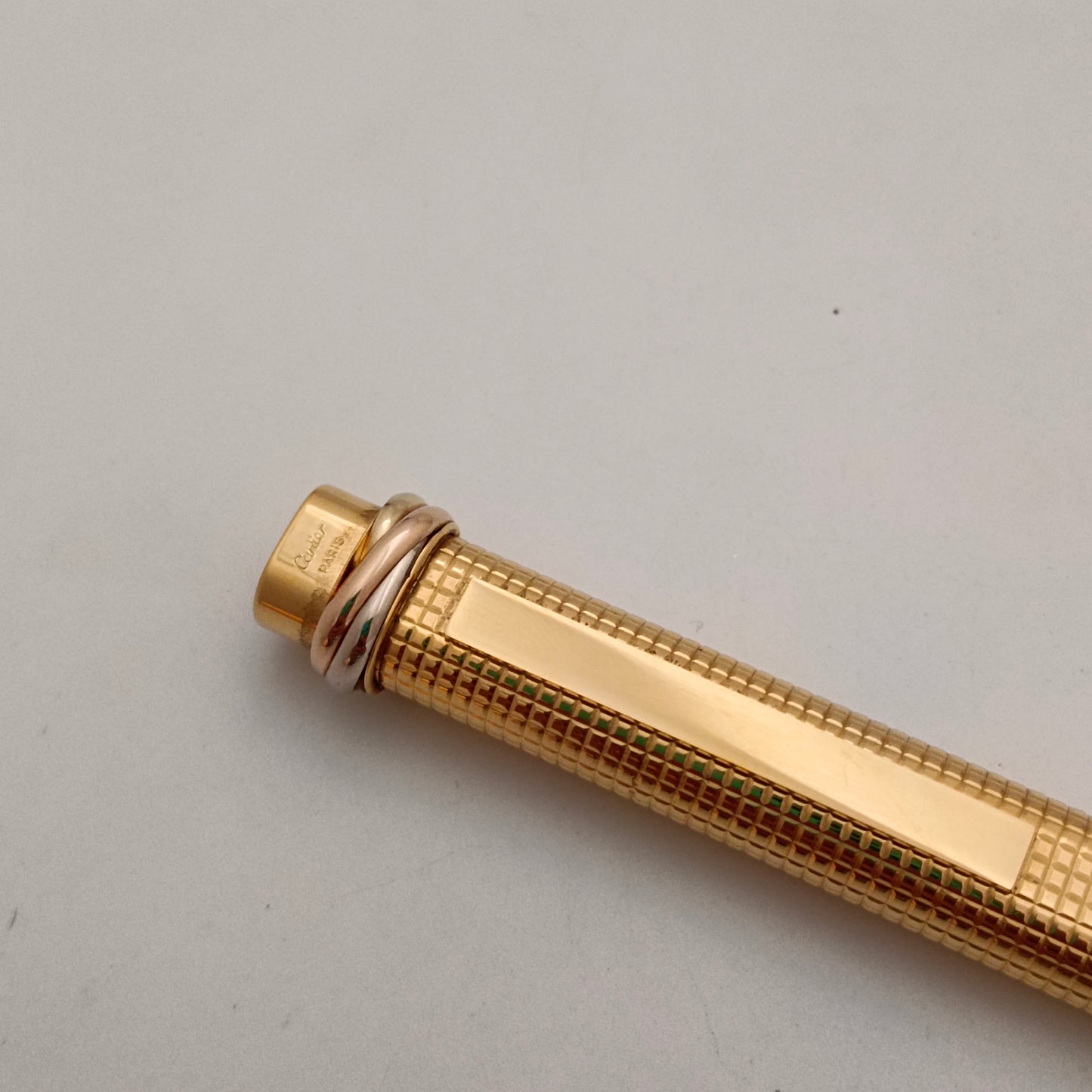 Cartier Vendome Crosshatch Cisele Trinity Ring Fountain Pen