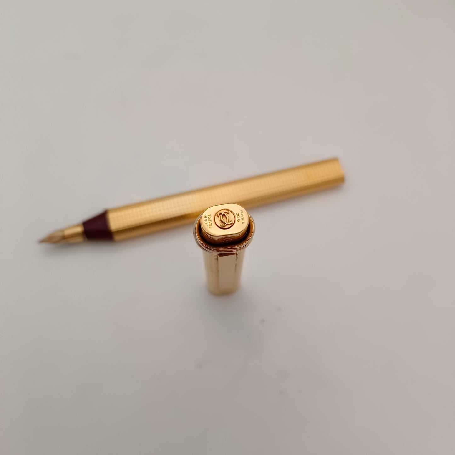 Cartier Vendome Crosshatch Cisele Trinity Ring Fountain Pen