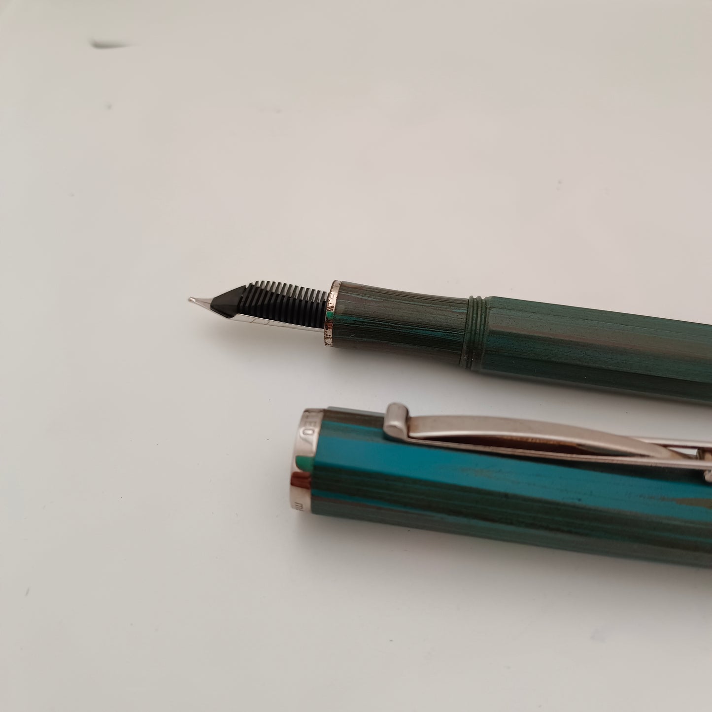 Cleo Skribent Ebonite Green Fountain Pen - 14kt Gold Nib  Made In Germany