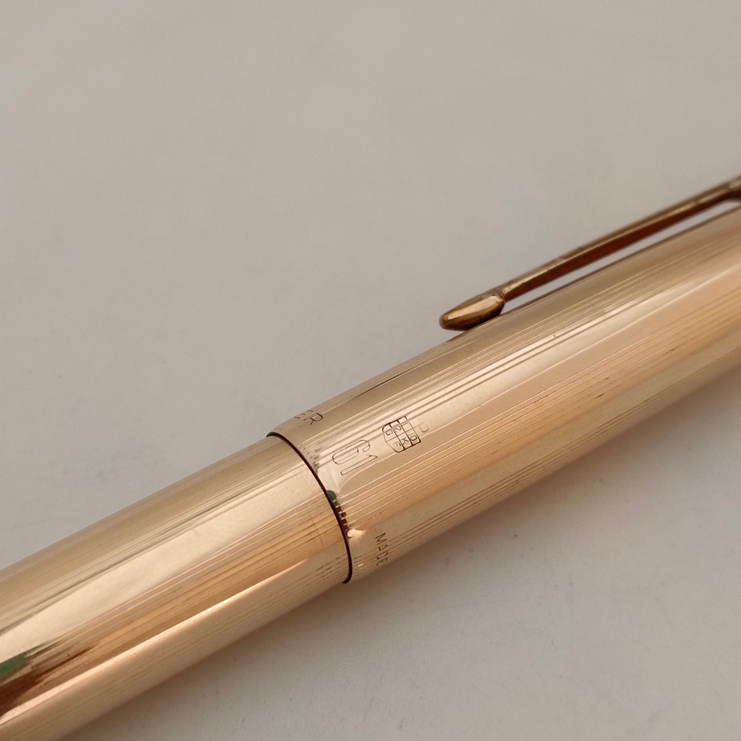 Parker 61 signet 1/10 12kt gold filled fountain pen