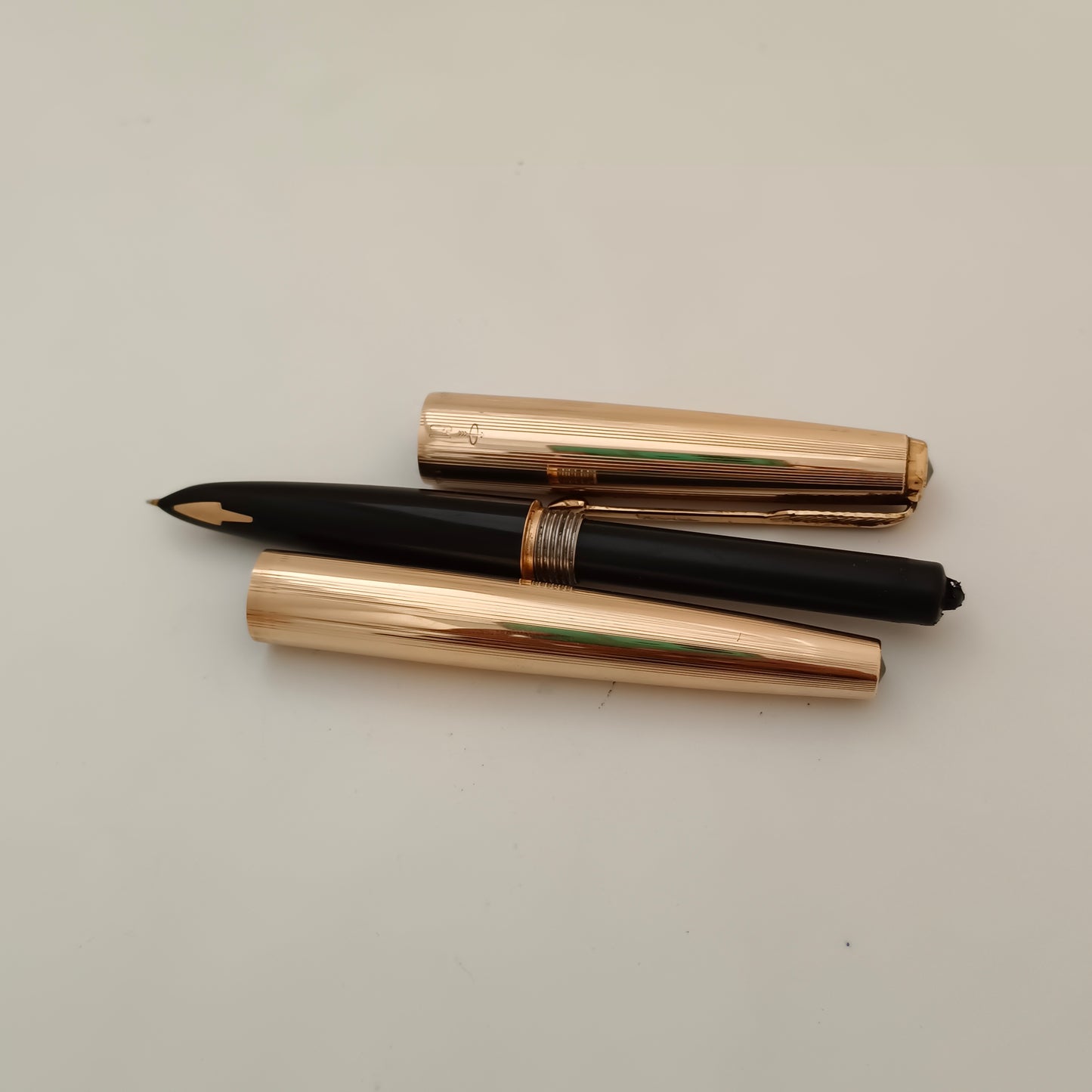 Parker 61 signet 1/10 12kt gold filled fountain pen