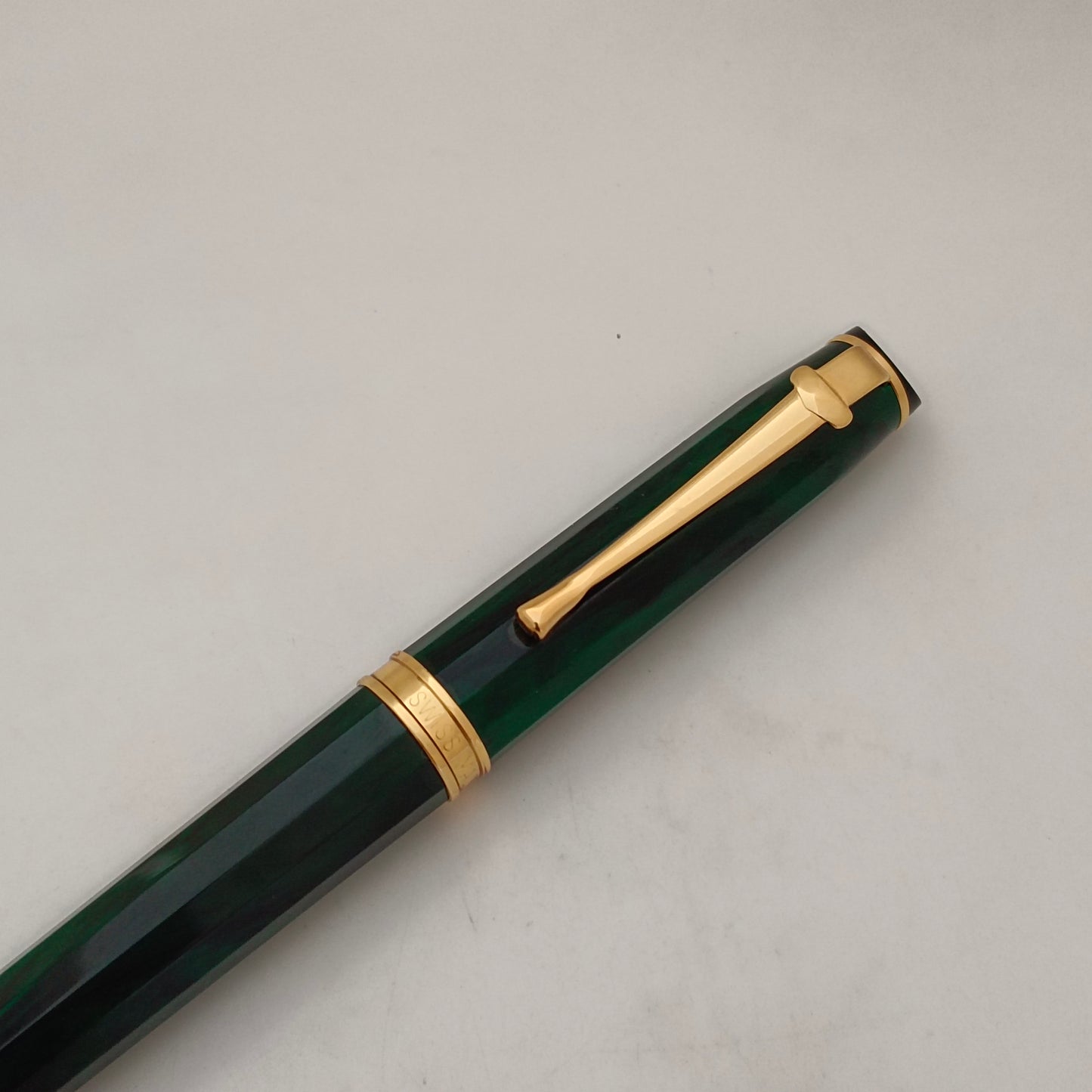 CARAN d'ACHE GENEVE Marble Green Lacquer Ball pen