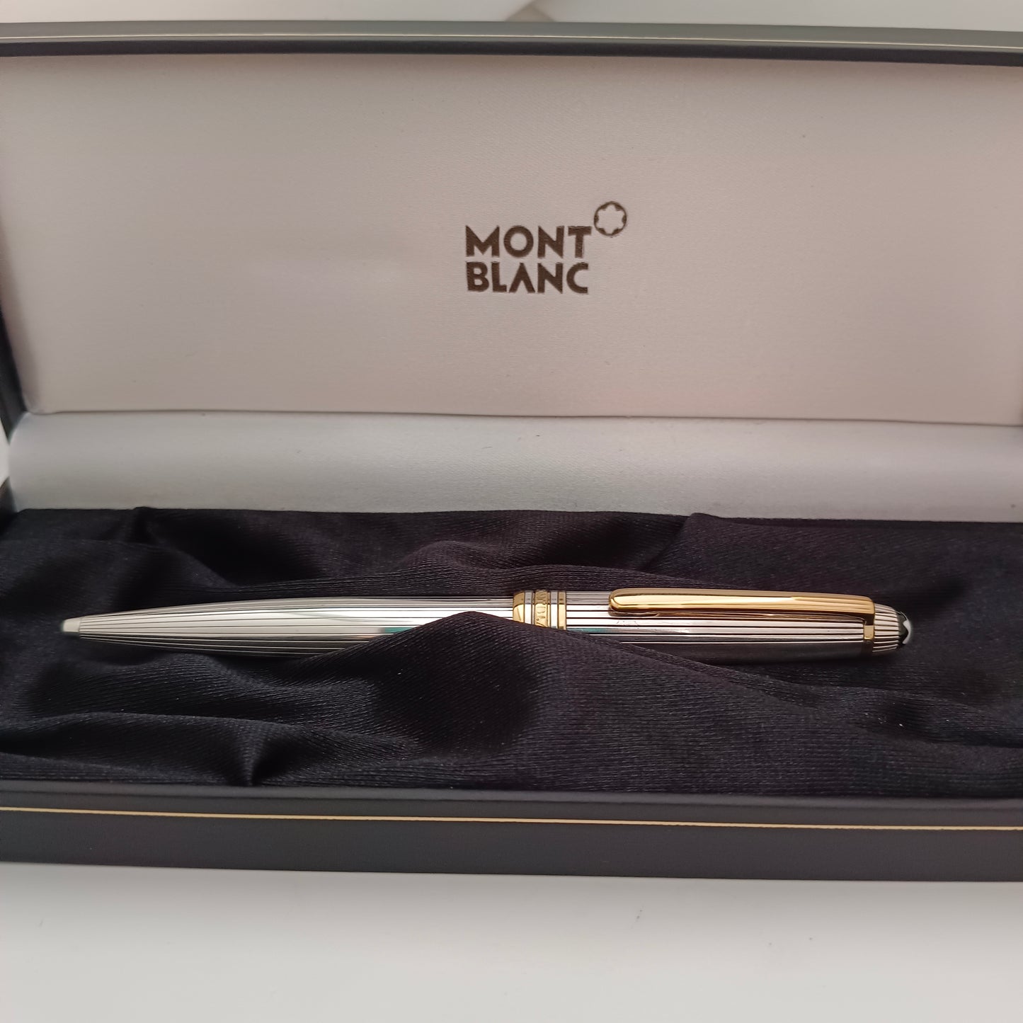 Montblanc sterling sliver line pattern ball pen