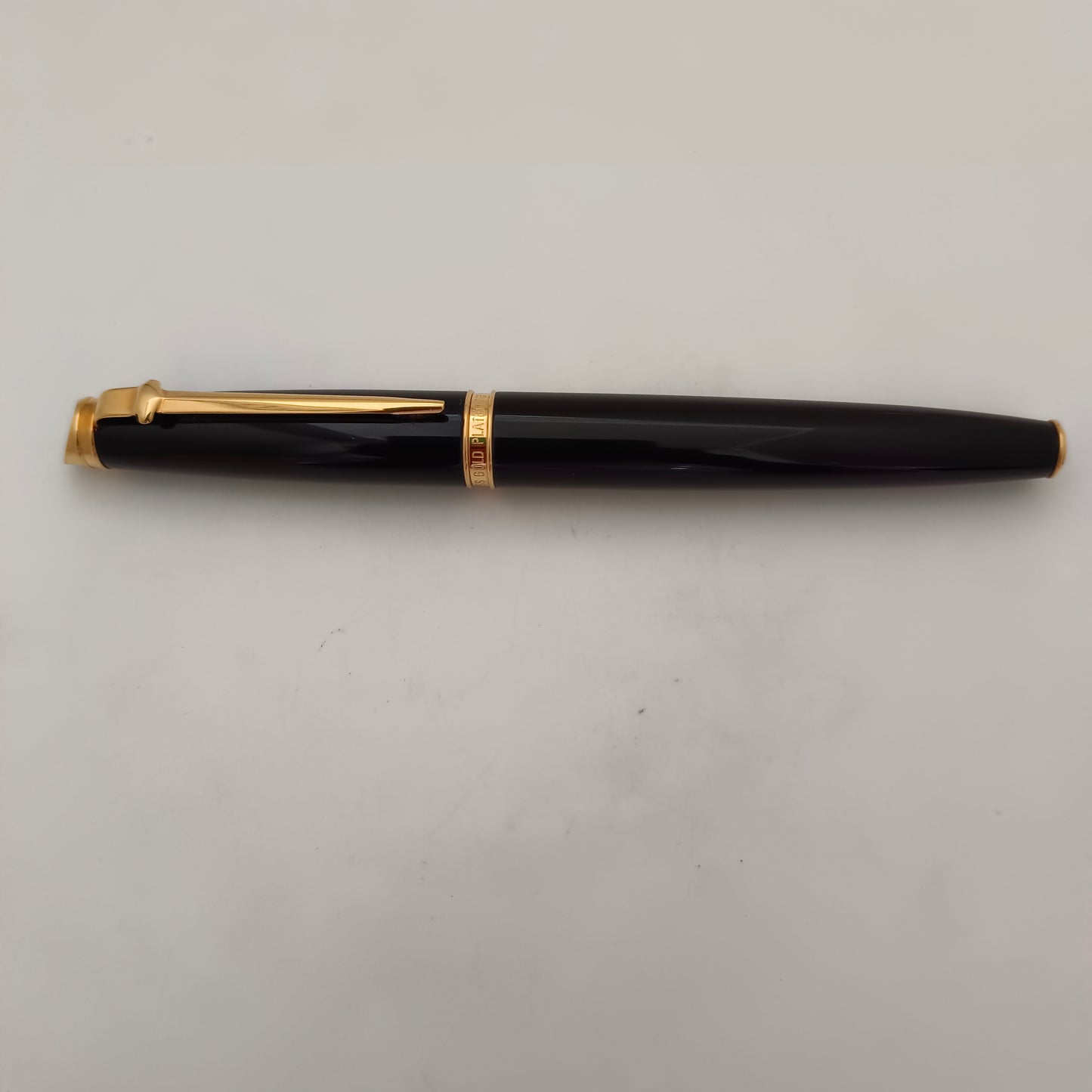 Caran d'Ache Geneve Black Fountain Pen - Gold Trim