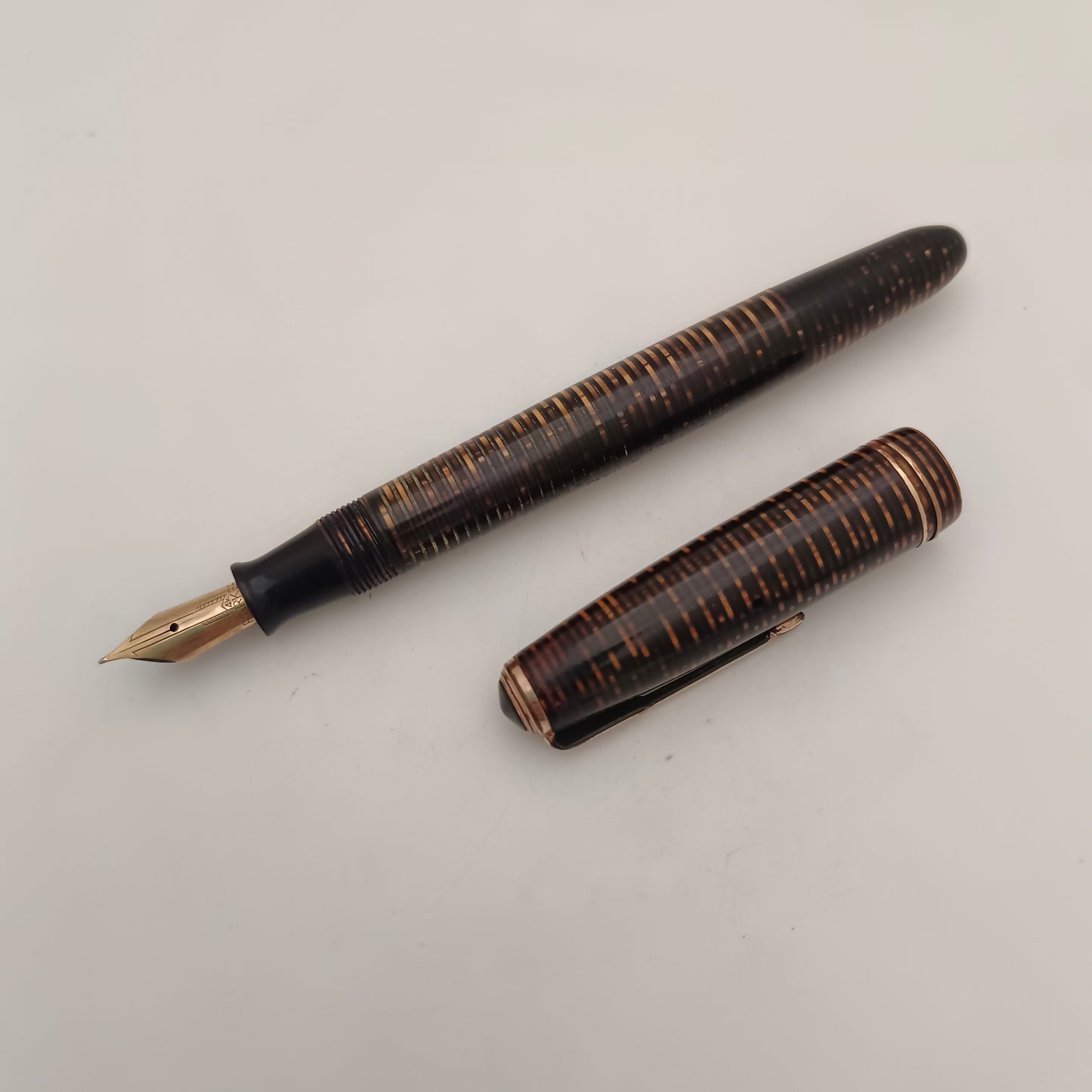 Vintage Parker Vacumatic Brown Gold Striped Fountain Pen