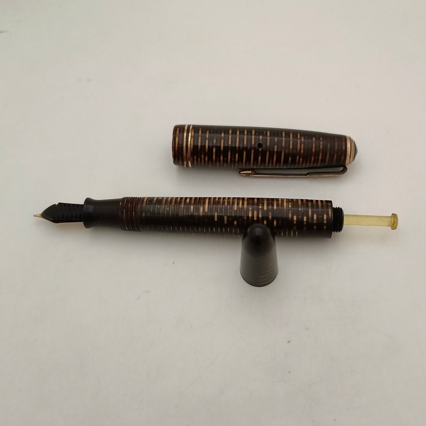 Vintage Parker Vacumatic Brown Gold Striped Fountain Pen