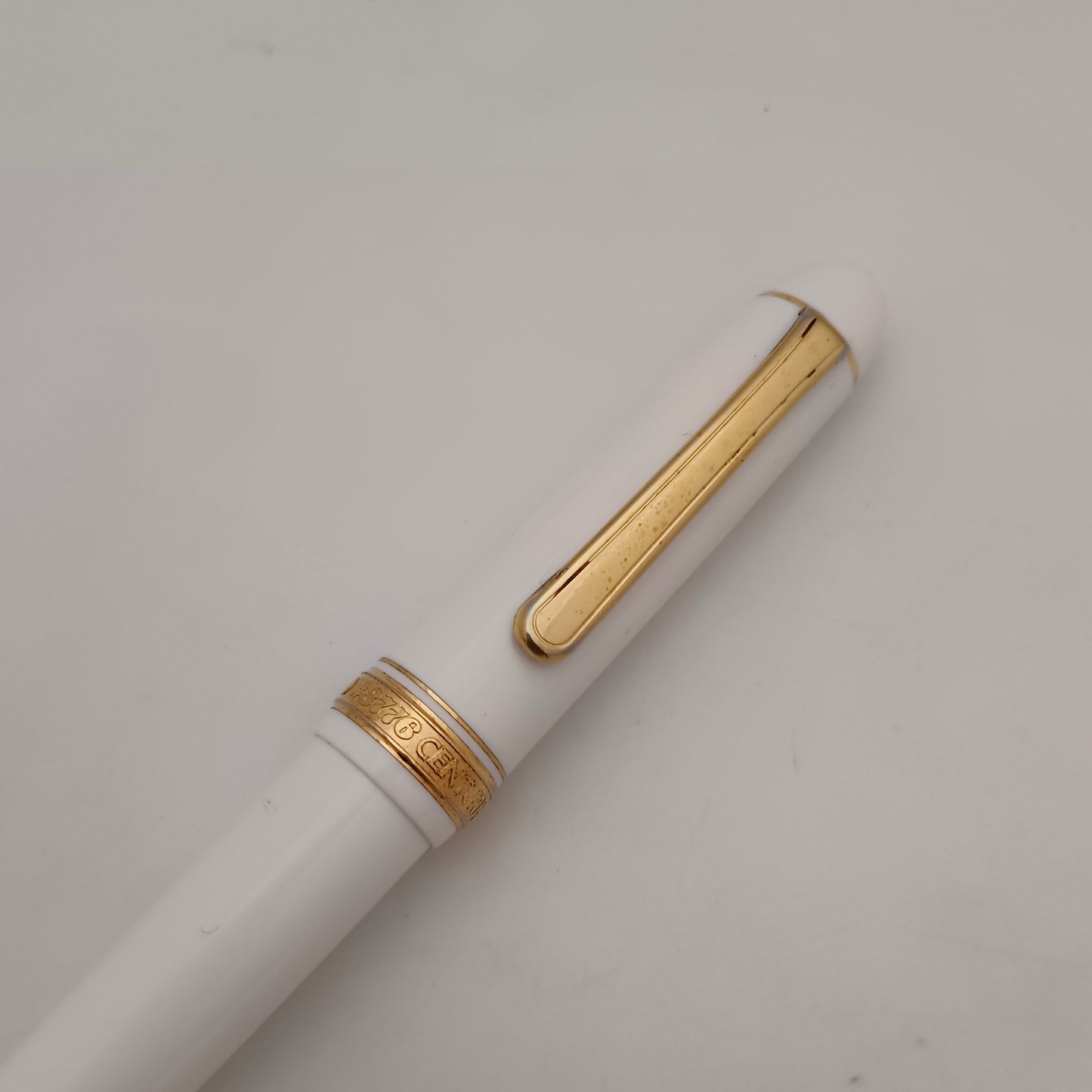 Platinum Century #3776 White Fountain Pen