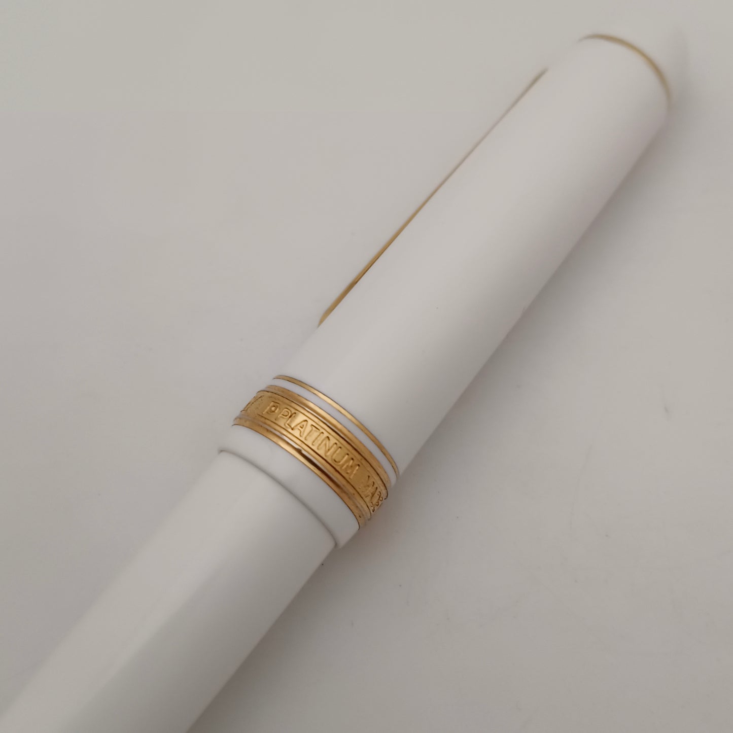 Platinum Century #3776 White Fountain Pen