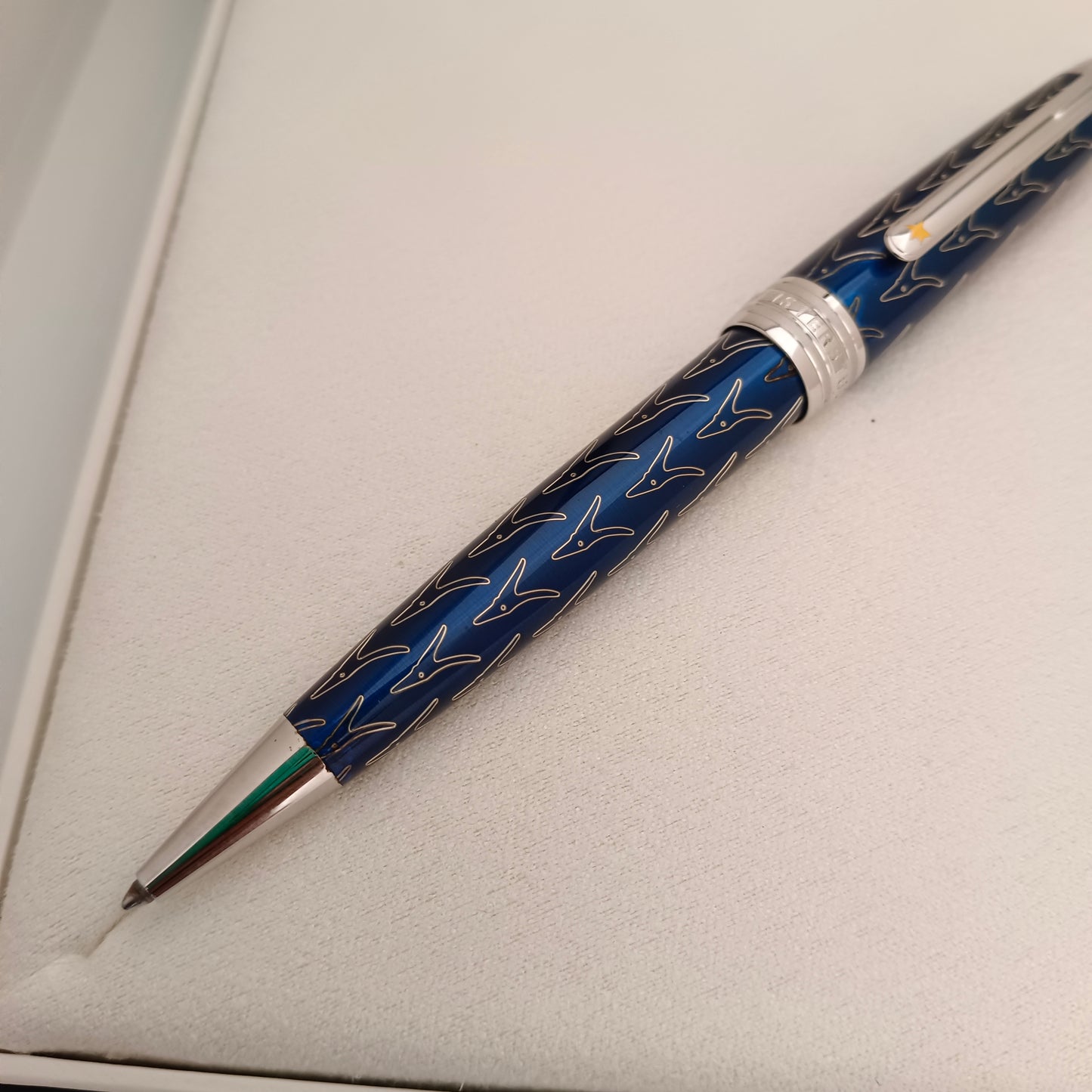 Montblanc Solitaire Le Petit and Fox Midsize Ballpoint Pen